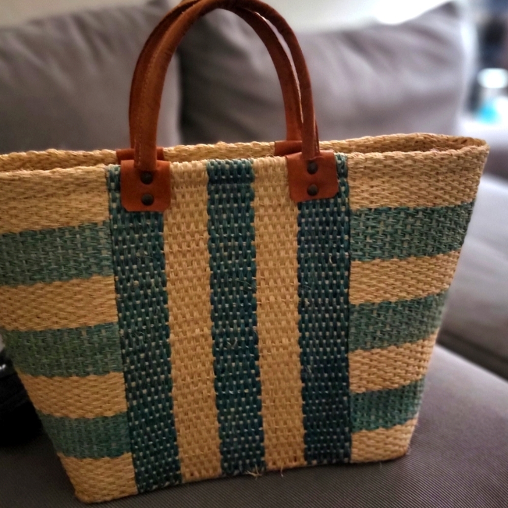 Handmade mar y sol Tote Bag-Open Top Detail Leather/Sisal Fiber